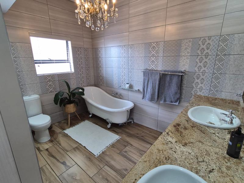 4 Bedroom Property for Sale in Heron Banks Golf Estate Free State